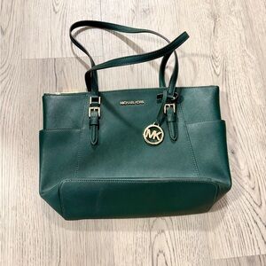 Michael Kors Jet Set Tote